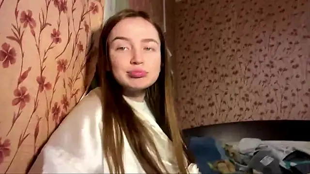 Snapshot of Chloooee chatting on 05.05.26 Chloooee online show from 05.05.26