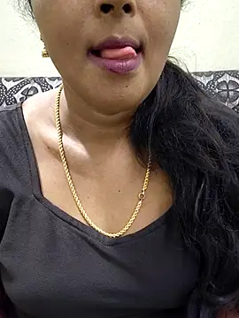 Snapshot of Sunitha-tamilponu chatting on 07.20.26 Sunitha-tamilponu online show from 07.20.26