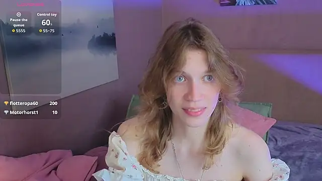 Snapshot of Emily_Cartex chatting on 07.03.26 Emily Cartex online show from 07.03.26