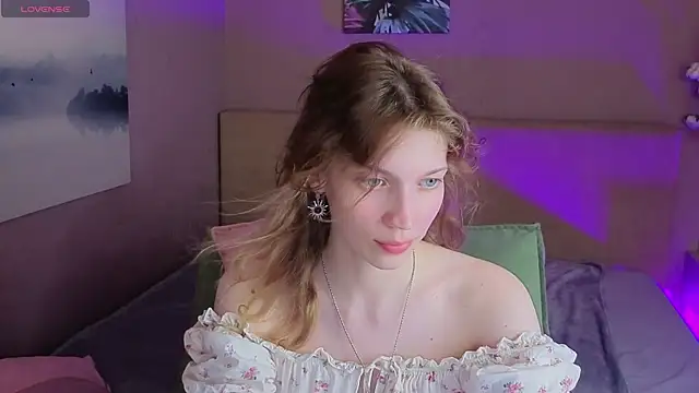 Snapshot of Emily_Cartex chatting on 07.10.26 Emily Cartex online show from 07.10.26