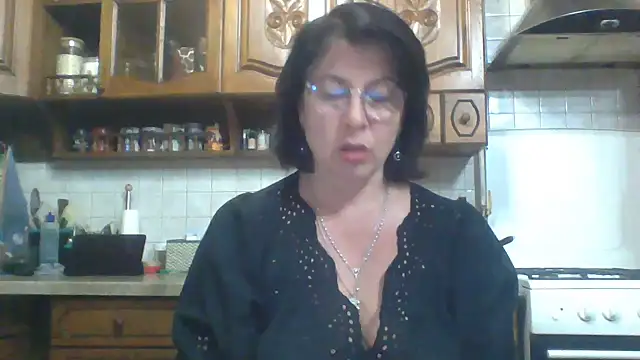 Snapshot of Fiona06 chatting on 05.21.26 Fiona06 online show from 05.21.26