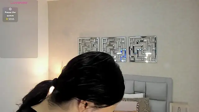 Snapshot of sofia__thompson chatting on 05.16.26 sofia thompson online show from 05.16.26