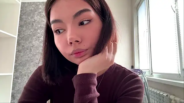 Snapshot of MarylnMonnier chatting on 05.19.26 MarylnMonnier online show from 05.19.26