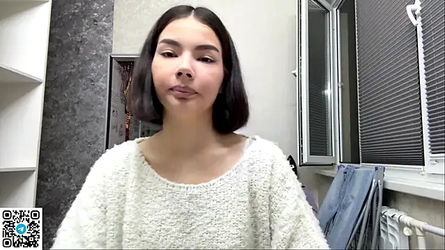Snapshot of MarylnMonnier chatting on 05.21.26 MarylnMonnier online show from 05.21.26