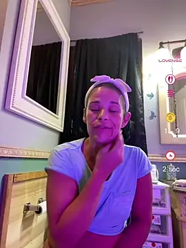 Snapshot of Vanessa_Valentine chatting on 06.30.26 Vanessa Valentine online show from 06.30.26