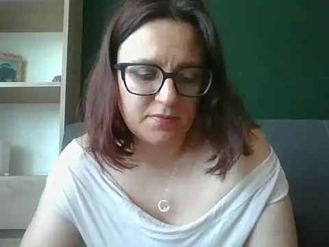 Snapshot of sensual_paris chatting on 06.08.26 sensual paris online show from 06.08.26