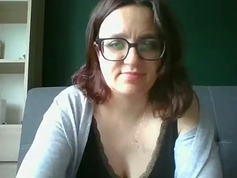 Snapshot of sensual_paris chatting on 06.15.26 sensual paris online show from 06.15.26