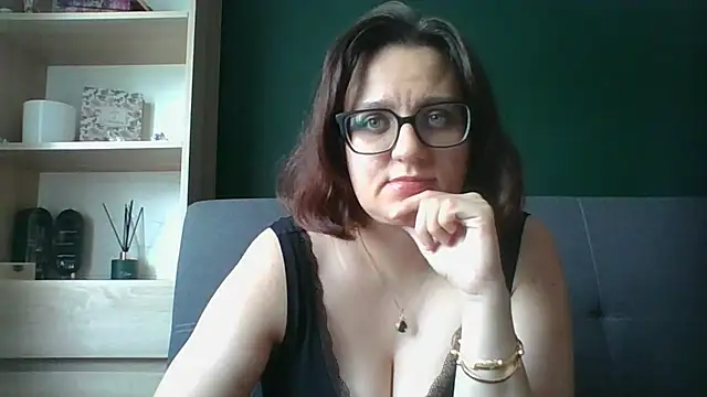 Snapshot of sensual_paris chatting on 08.03.26 sensual paris online show from 08.03.26