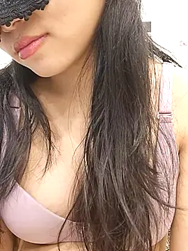 Snapshot of silkyhairs chatting on 06.03.26 silkyhairs online show from 06.03.26