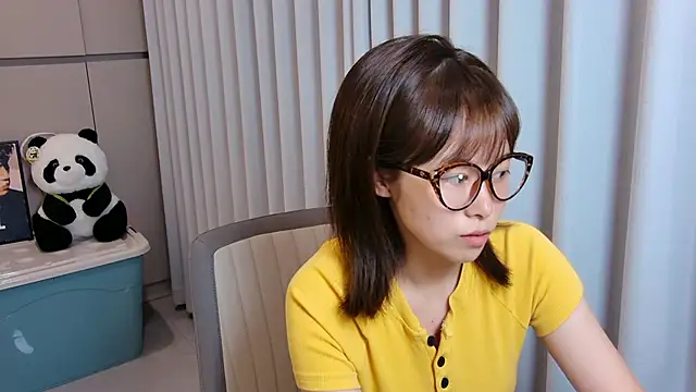 Snapshot of Y-Fanqie chatting on 04.29.26 Y-Fanqie online show from 04.29.26