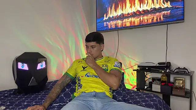 Snapshot of SexxxySquirterStev777 chatting on 05.12.26 SexxxySquirterStev777 online show from 05.12.26