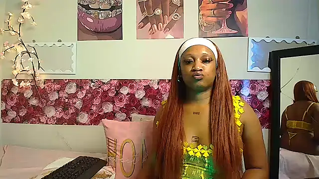 Snapshot of EnchantingLisa chatting on 06.27.26 EnchantingLisa online show from 06.27.26