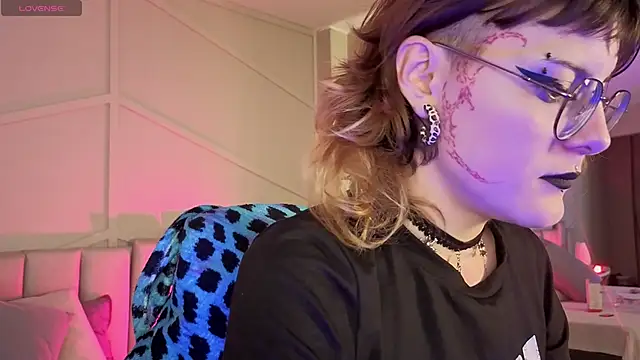 Rossiee huntt online show from 06.17.26