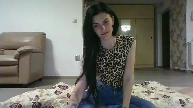 Snapshot of AnnabelRite chatting on 05.28.26 AnnabelRite online show from 05.28.26