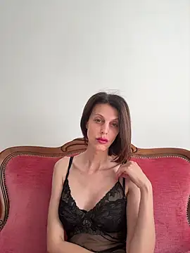 Snapshot of EliseAfterDark chatting on 04.29.26 EliseAfterDark online show from 04.29.26
