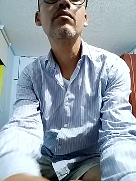 Snapshot of jairo43 chatting on 05.06.26 jairo43 online show from 05.06.26