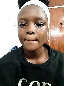 Snapshot of DarkPearl_20 chatting on 07.24.26 DarkPearl 20 online show from 07.24.26