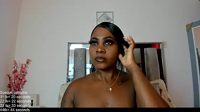 Snapshot of EmilyRooa1 chatting on 06.29.26 EmilyRooa1 online show from 06.29.26