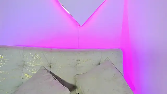 LiaCampbell  online show from 07.07.26