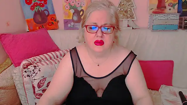 Snapshot of Maturelove_xxx chatting on 05.15.26 Maturelove xxx online show from 05.15.26