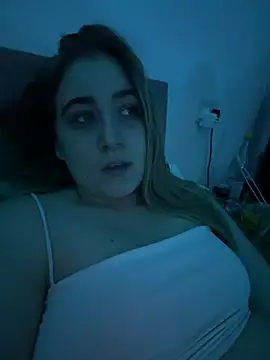 Taylormillie471 online show from 05.18.26