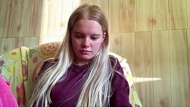 Snapshot of Malinwitch chatting on 06.24.26 Malinwitch online show from 06.24.26