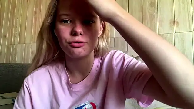 Snapshot of Malinwitch chatting on 07.23.26 Malinwitch online show from 07.23.26