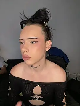 hailiechyll online show from 06.05.26