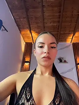 Snapshot of catalina_lafer chatting on 07.17.26 catalina lafer online show from 07.17.26