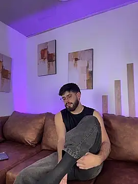 Snapshot of DomBoy_ chatting on 06.11.26 DomBoy online show from 06.11.26