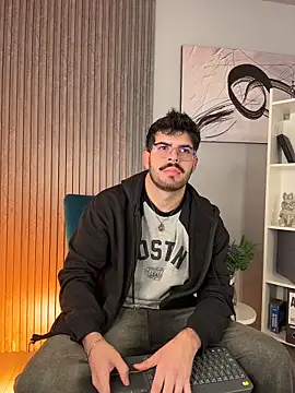 Snapshot of DomBoy_ chatting on 06.17.26 DomBoy online show from 06.17.26