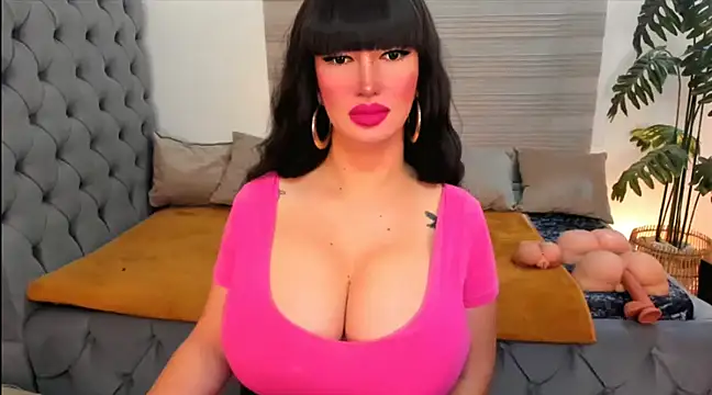 Snapshot of PlayfullMaria chatting on 12.19.24 PlayfullMaria online show from 12.19.24