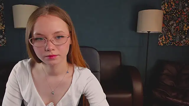 FloraLarsson online show from 05.02.26