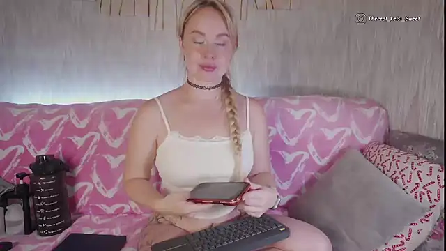 Snapshot of Kitty-Kelsi chatting on 07.14.26 Kitty-Kelsi online show from 07.14.26