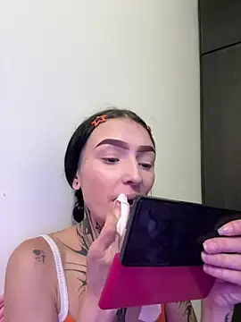 Snapshot of she-dulce chatting on 05.06.26 she-dulce online show from 05.06.26