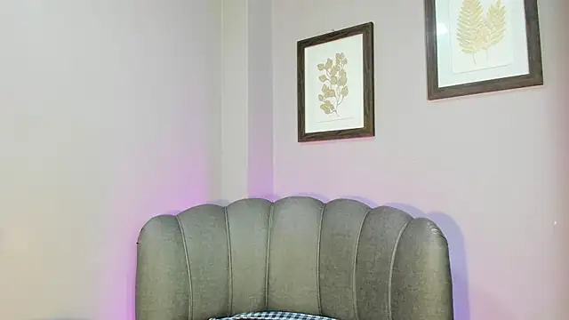 Snapshot of Roxanna_moore chatting on 07.21.26 Roxanna moore online show from 07.21.26