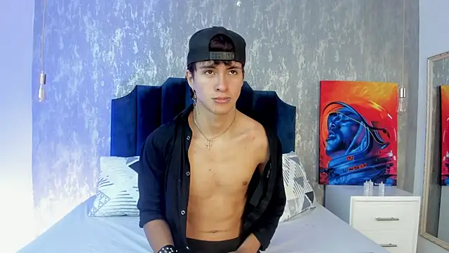 Liam Grayson  online show from 05.19.26