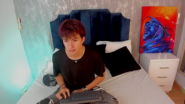 Liam Grayson  online show from 05.25.26