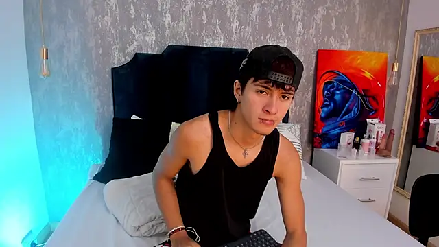 Liam Grayson  online show from 06.04.26