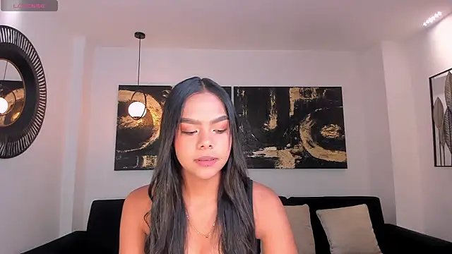 Snapshot of SaphiraJames chatting on 07.17.26 SaphiraJames online show from 07.17.26