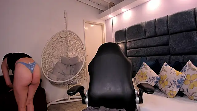 jessicamoonn online show from 05.12.26