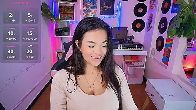 Snapshot of Duulce_mia chatting on 05.21.26 Duulce mia online show from 05.21.26