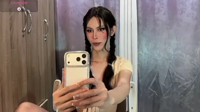 Itsmee Maddy online show from 06.27.26