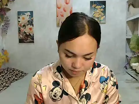 Snapshot of ur_asiankat chatting on 06.26.26 ur asiankat online show from 06.26.26