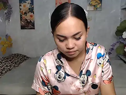 Snapshot of ur_asiankat chatting on 07.17.26 ur asiankat online show from 07.17.26