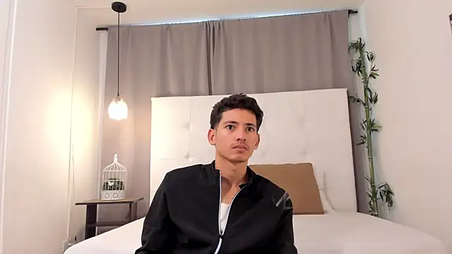 Snapshot of Alejo-and-Thiago chatting on 07.17.26 Alejo-and-Thiago online show from 07.17.26