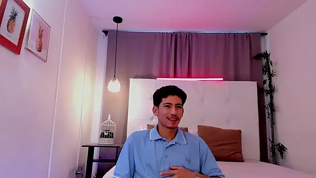Snapshot of Alejo-and-Thiago chatting on 07.25.26 Alejo-and-Thiago online show from 07.25.26