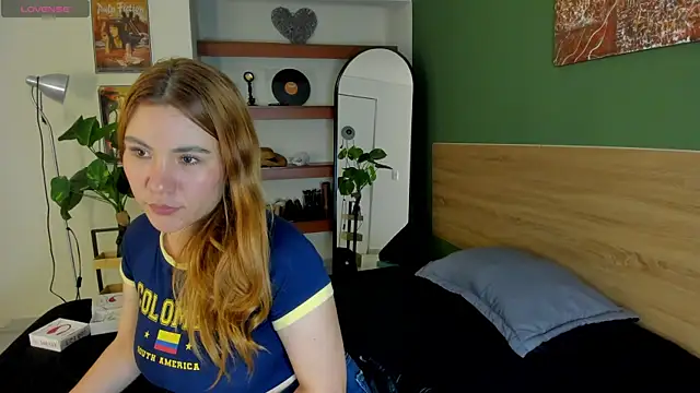 Snapshot of _zoe_3 chatting on 07.12.26 zoe 3 online show from 07.12.26