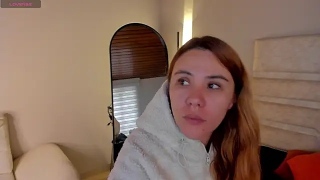 Snapshot of _zoe_3 chatting on 07.13.26 zoe 3 online show from 07.13.26