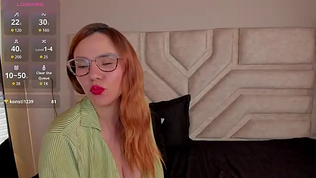 Snapshot of _zoe_3 chatting on 07.28.26 zoe 3 online show from 07.28.26